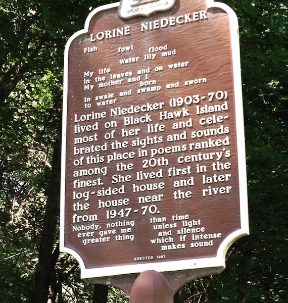 picture of the Niedecker plaque_bySiobhanPhiillps
