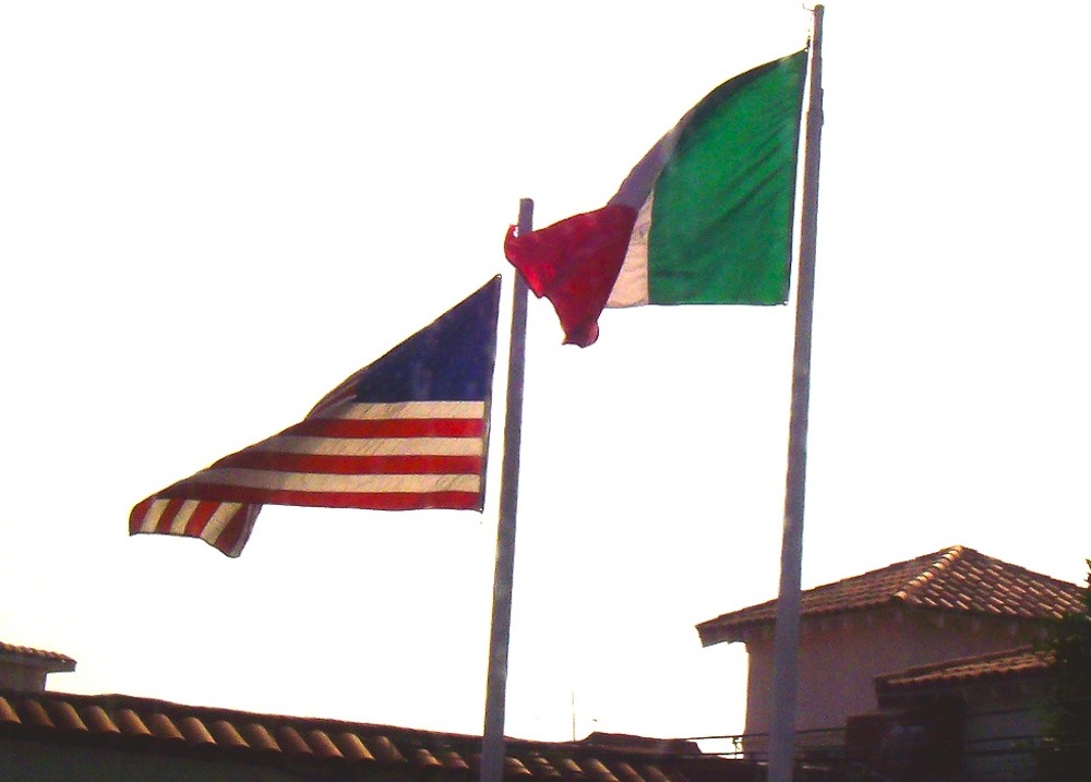 us-and-mexico-flags.jpg